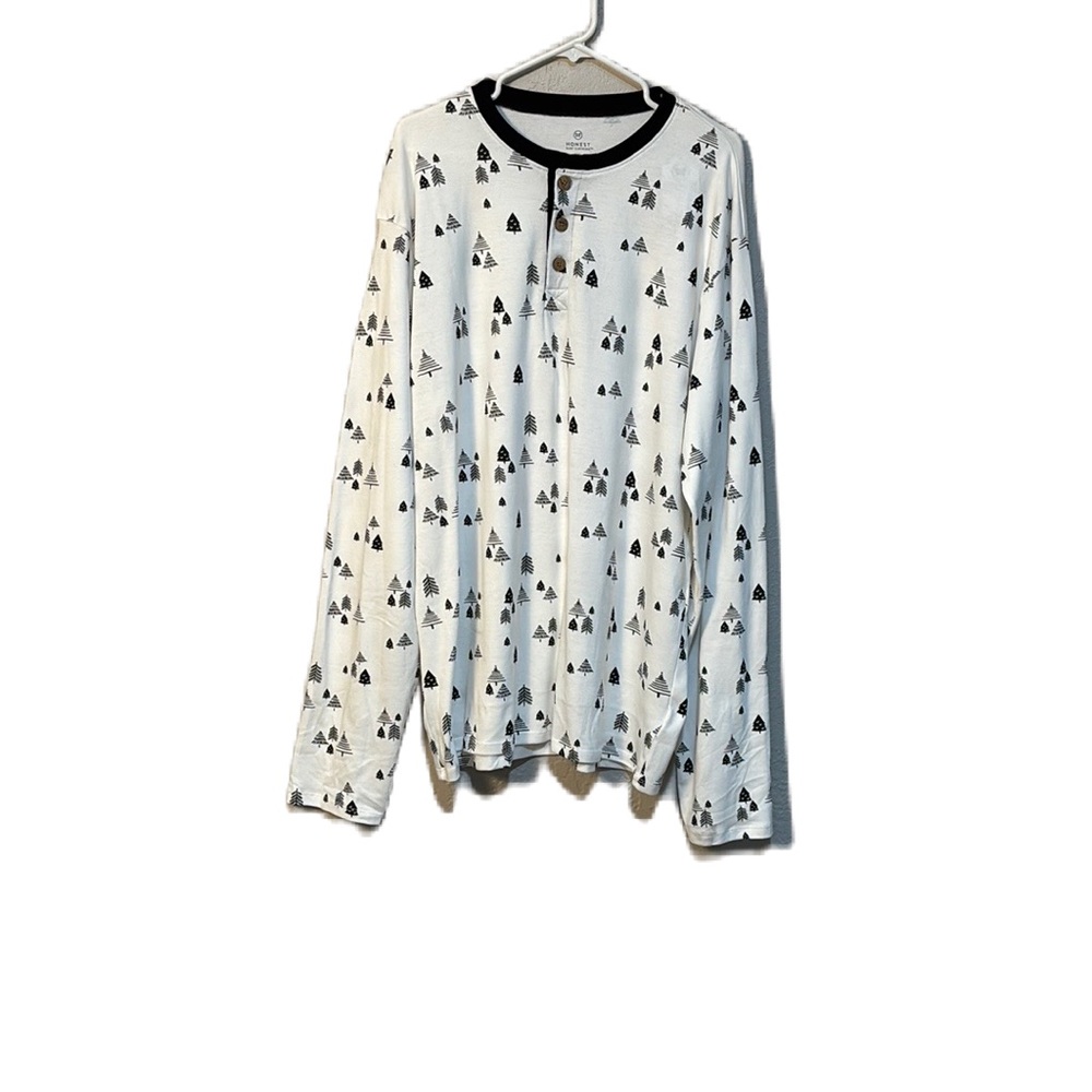The Honest Company White and Black Long Sleeve Tee with Christmas Tree Print XXL